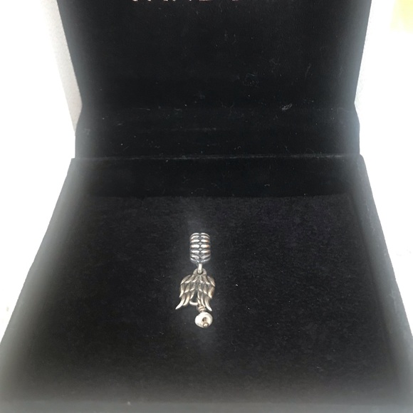 Pandora - Angel Wing with Pearl Dangling Charm - Picture 2 of 3